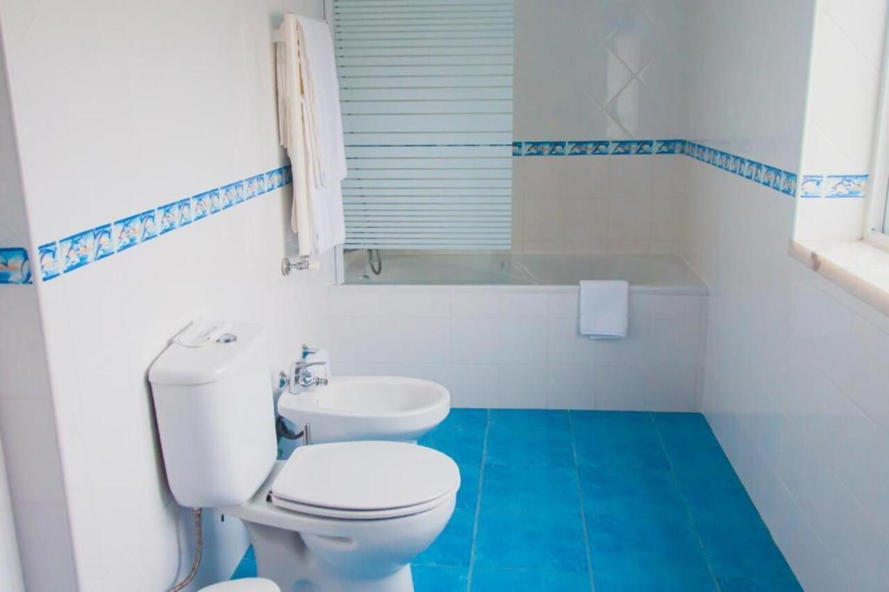 Pedrogao Guesthouse Exterior photo Bathroom